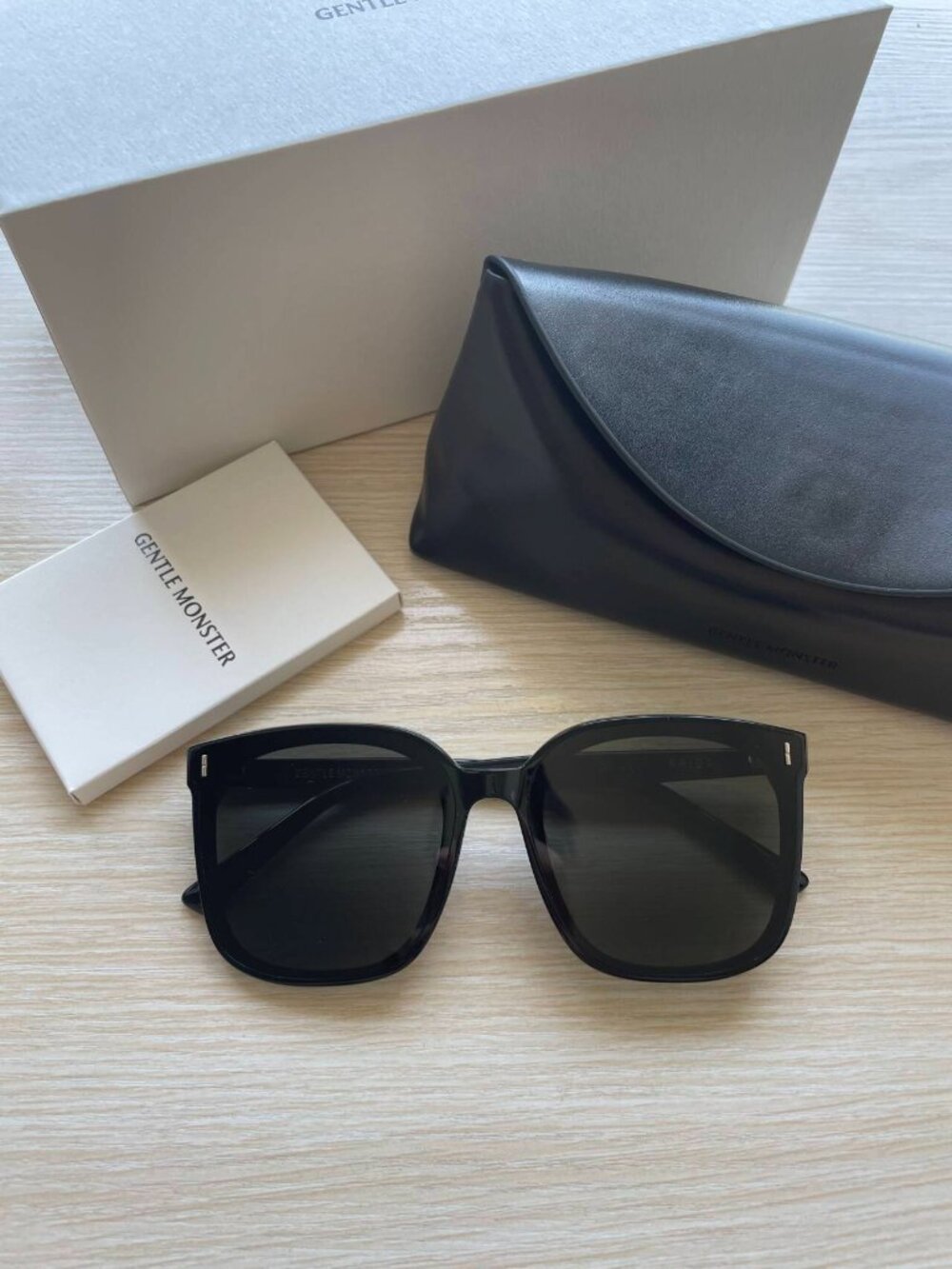Gentle Monster FRIDA C1 Black Oversized Sunglasses